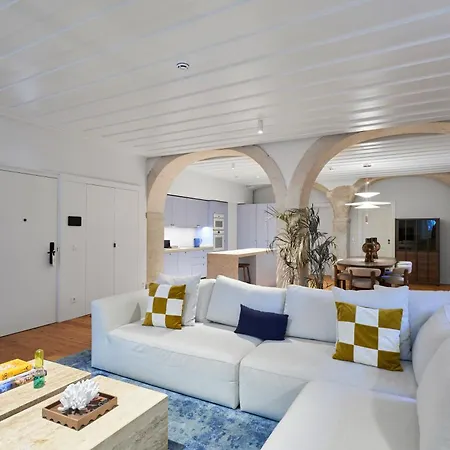 Casagrand Luxury Apartment